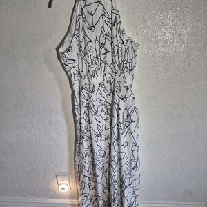 Chic One Shoulder White and Black Dress